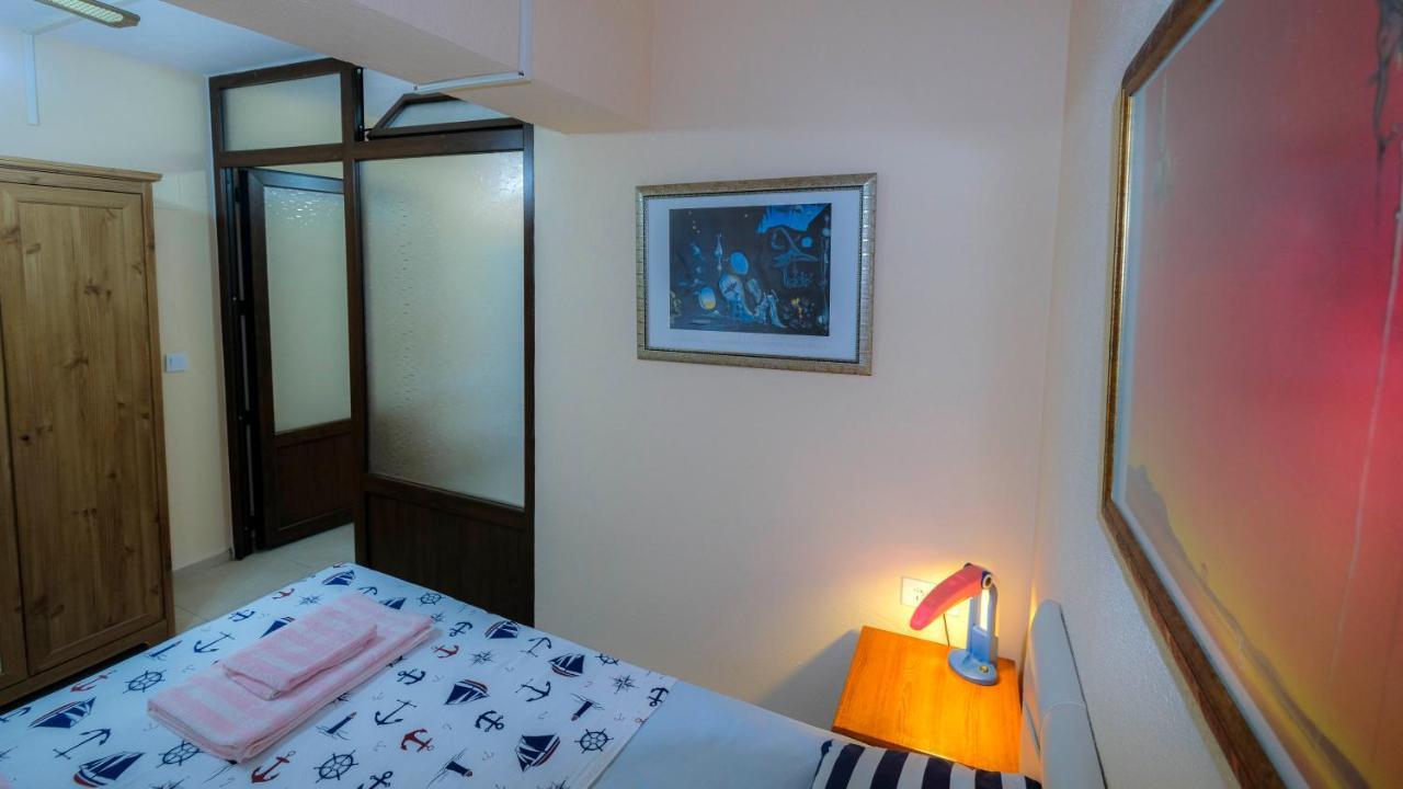 קרבורון Teras Butik Apart מראה חיצוני תמונה