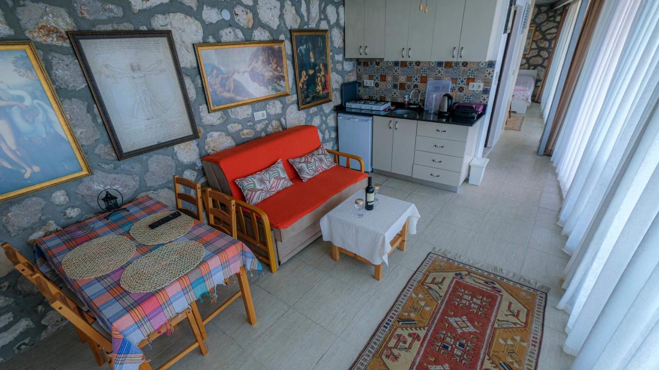 קרבורון Teras Butik Apart מראה חיצוני תמונה